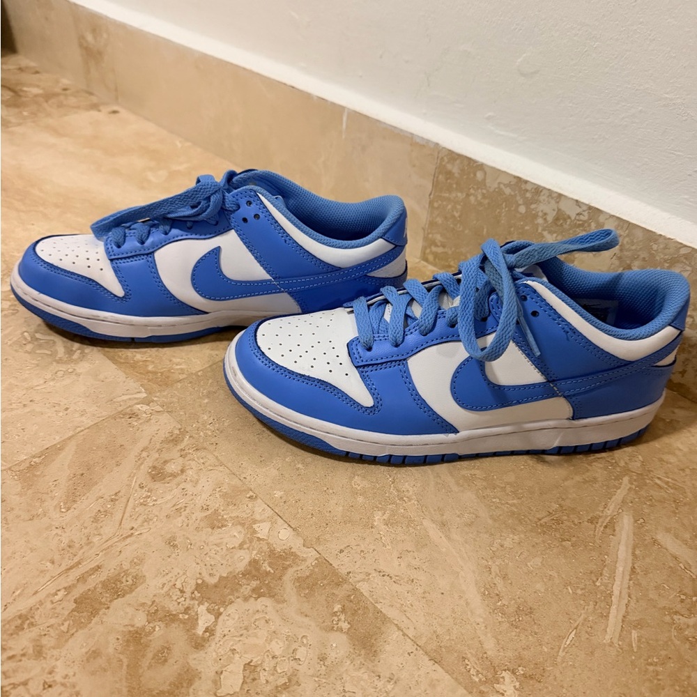 University blue Nike dunks 6Y-7.5 women